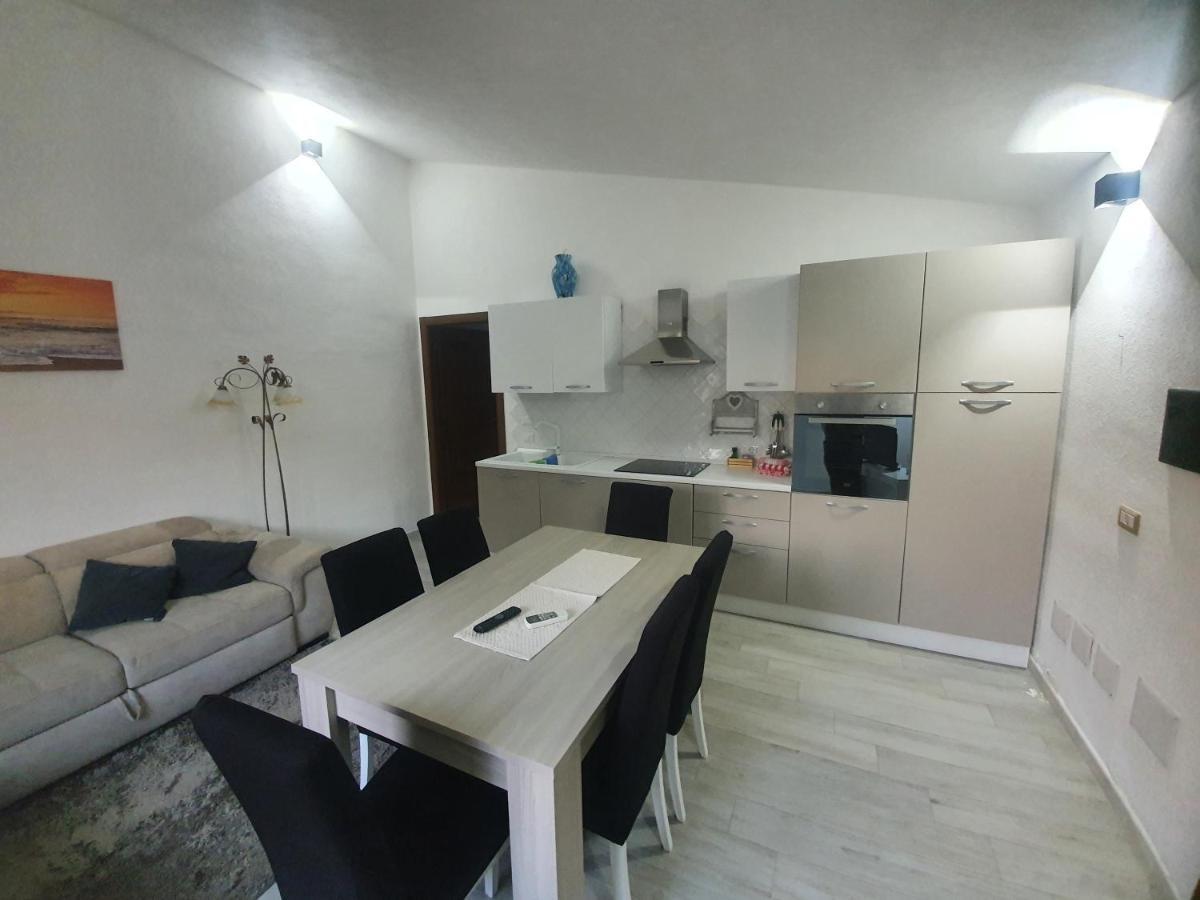 Appartamento Stangoni Badesi Exterior foto