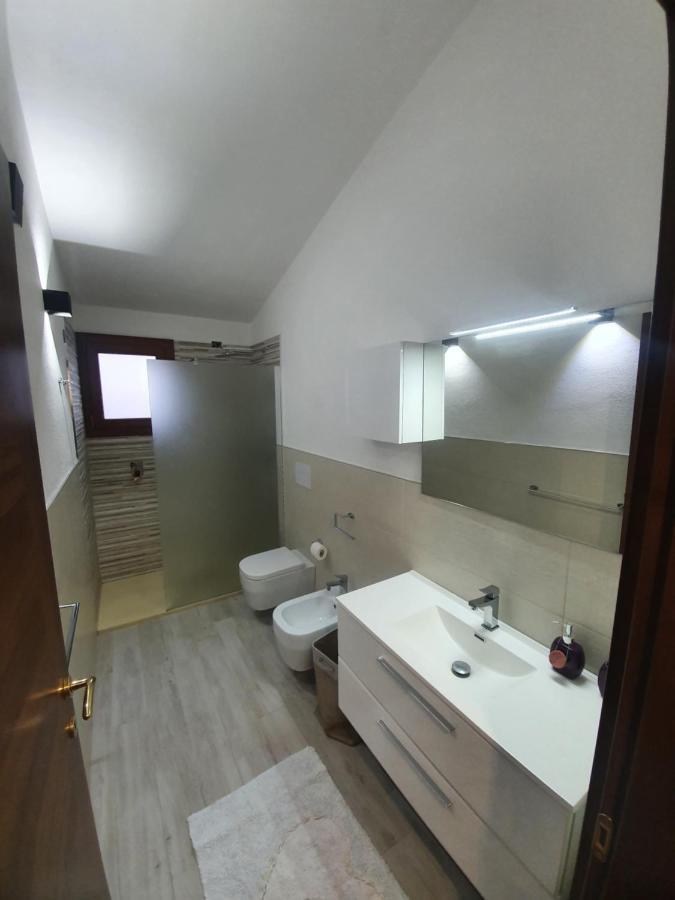 Appartamento Stangoni Badesi Exterior foto