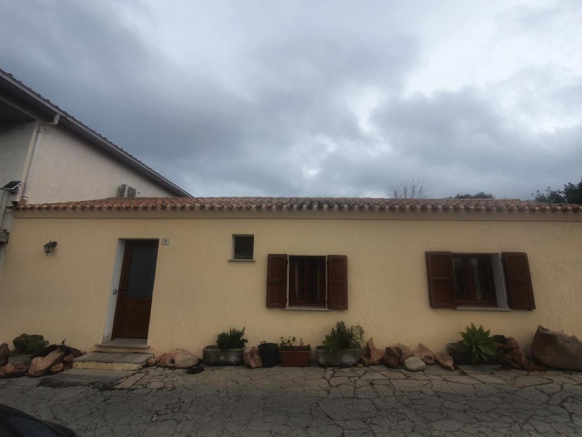 Appartamento Stangoni Badesi Exterior foto